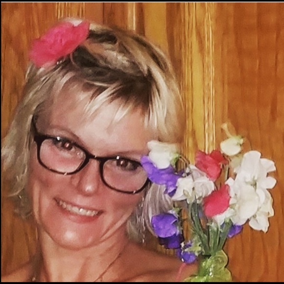 Meet your Posher, Nancy - Picture 1 of 1